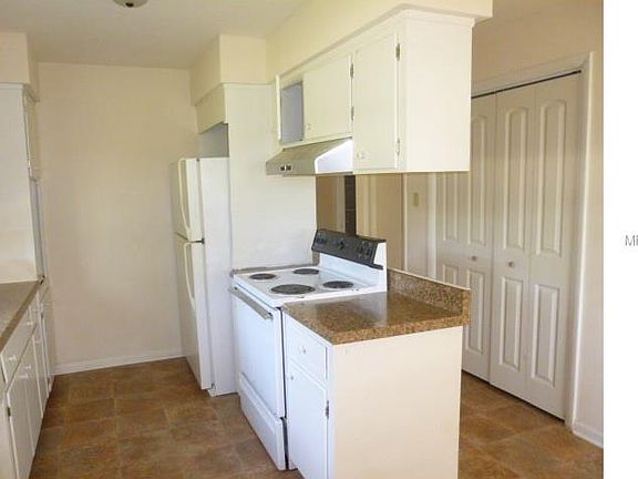 3rd image of 110 W 5th St