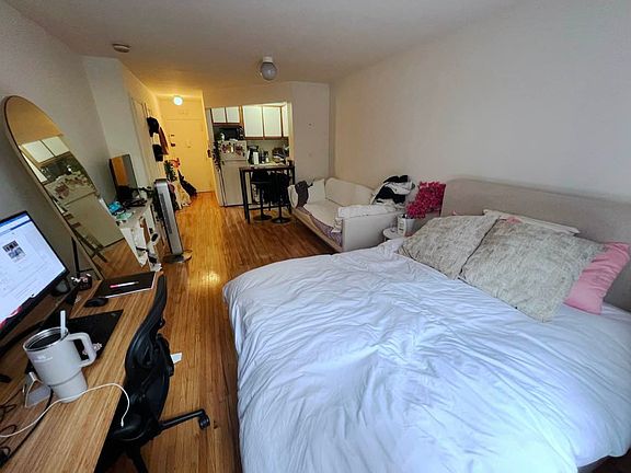 2nd image of 411 W 24th St #2C