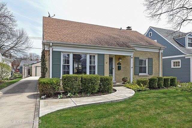 1st image of 829 Robinhood Ln