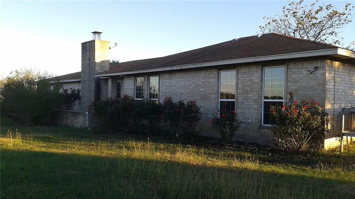 3 bed, 3407 sqft, $2,995 — Photo 3