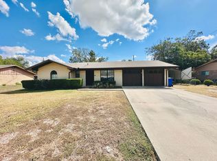 811 Kirk St, Taylor, TX 76574