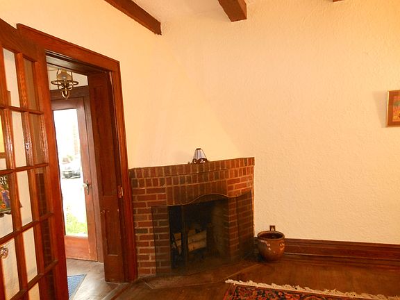 Wood burning fireplace!