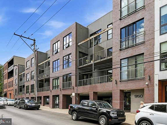 2nd image of 934 N 3rd St APT 302