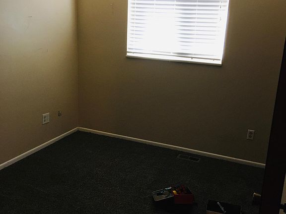 4th image of 1013 Cottonwood Dr