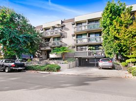 727 Westbourne