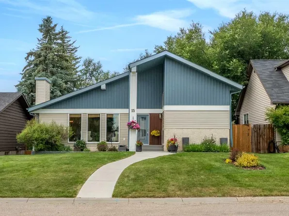 15 E Lock Cres, Okotoks, AB T1S 1E7