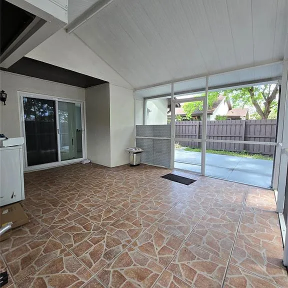 5401 Hopedale Dr — Photo 6