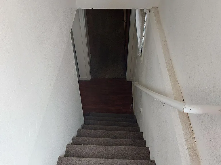 College Housing - 4 bedrooms — Photo 55