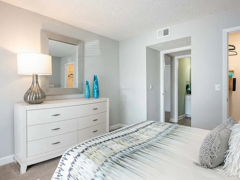 Aspen floor plan tranquil bedroom 2x2 950 sq ft