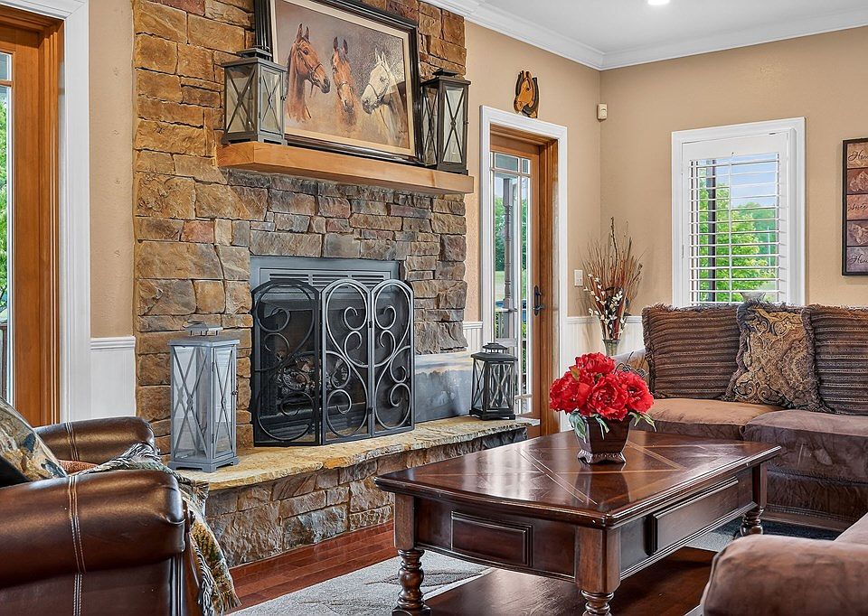 40th image of 933 John Henry Lewis Rd