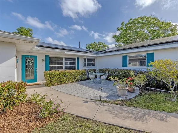 1261 Lakeside Dr, Venice, FL 34293