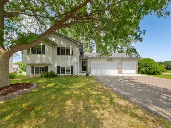2206 W Hill St, Faribault, MN 55021