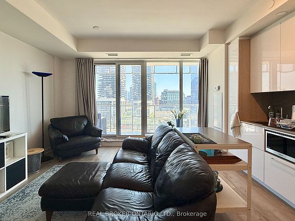 3rd image of 28 Freeland St #1108