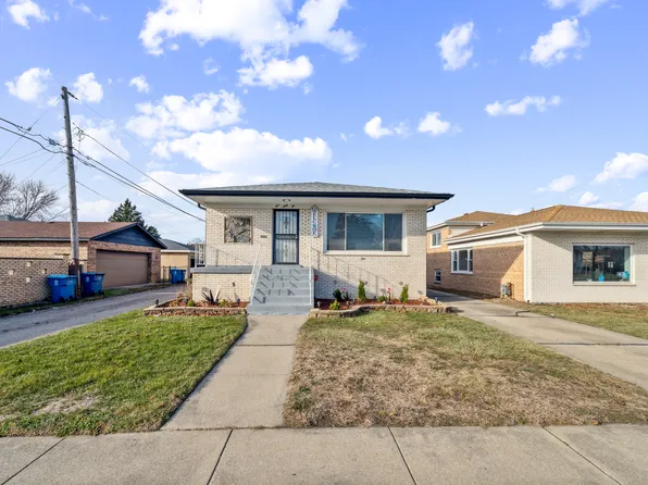 562 Escanaba Ave, Calumet City, IL 60409