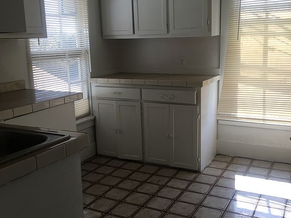 5th image of 704 El Monte St #1/2