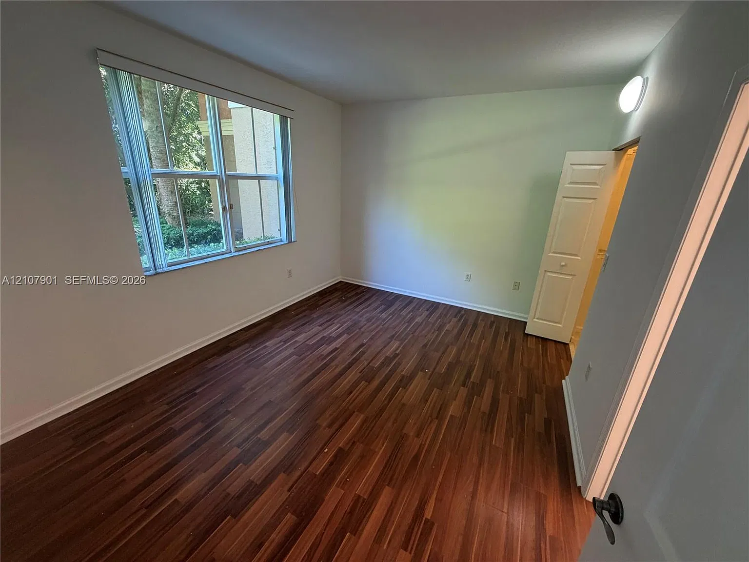 El-Ad Villaggio Condo Bld — Photo 3