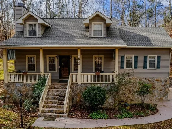 1020 Dunkirk Rd, Clemmons, NC 27012