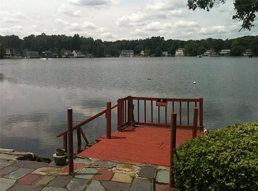 2nd image of 149 Lakeside Ave #1