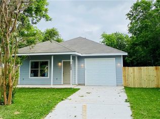 722 Miller Ave, Seguin, TX 78155