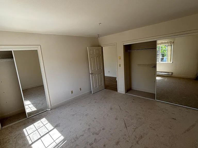1245 Oak Grove Ave #305 — Photo 6