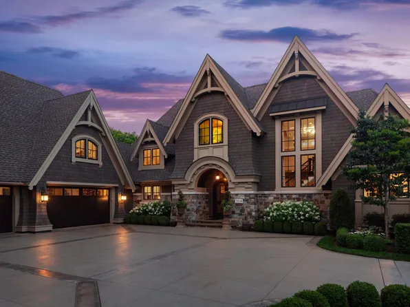 314 Bushaway Rd, Wayzata, MN 55391
