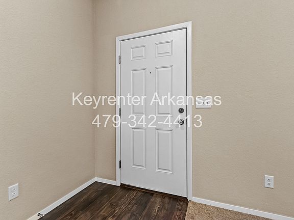 5th image of 5040 W Colfax Loop