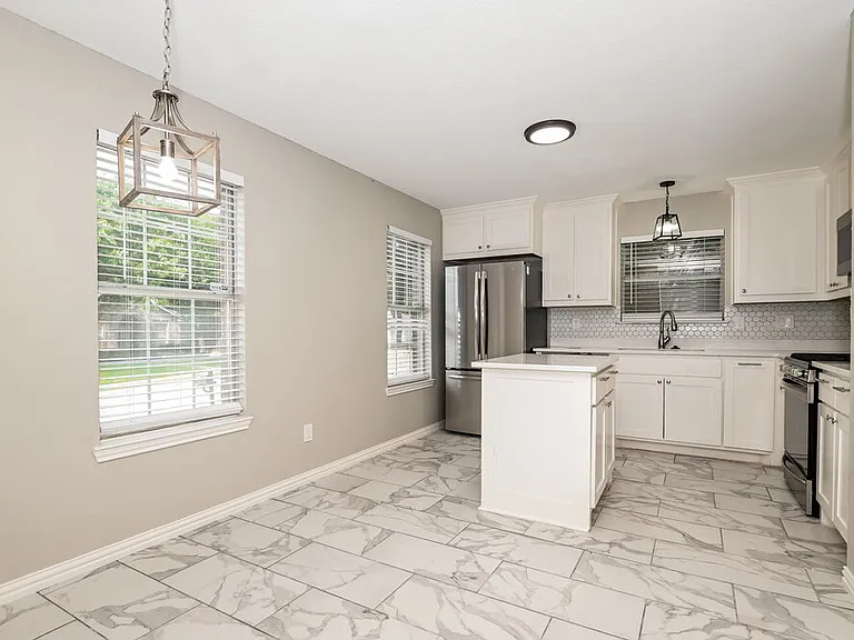 1506 Rancho Dr — Photo 6