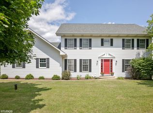 7418 Timber Trl, McHenry, IL 60050