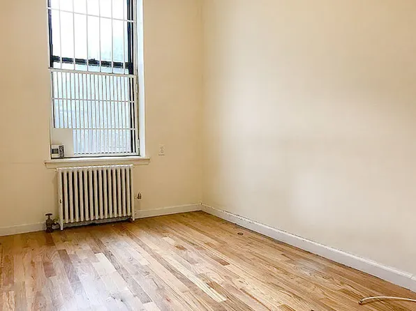 105 East Tenth Street image 5 of 6