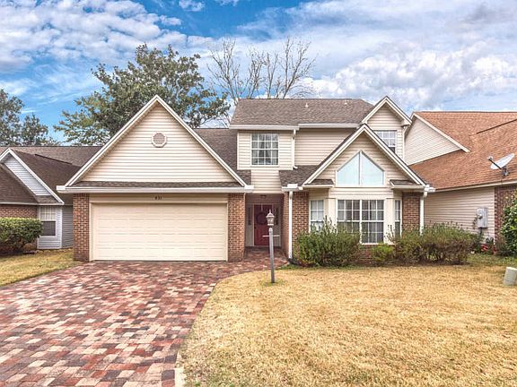 2nd image of 821 Fairway Lakes Dr
