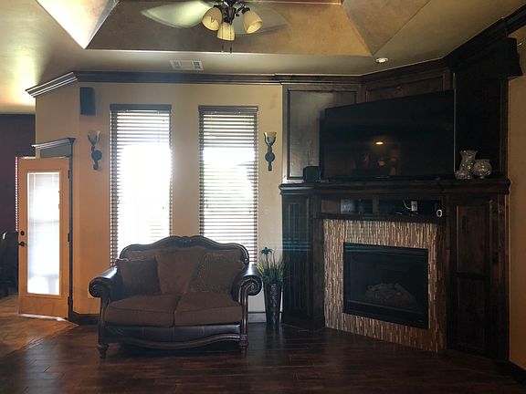5th image of 3920 Chesterfield Pl