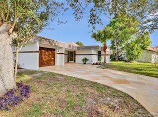 4910 Bayberry Ln, Tamarac, FL 33319