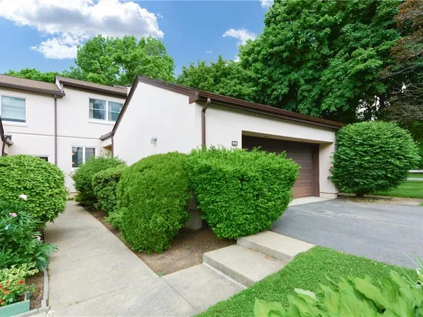 2970 Mendon Rd APT 181, Cumberland, RI 02864