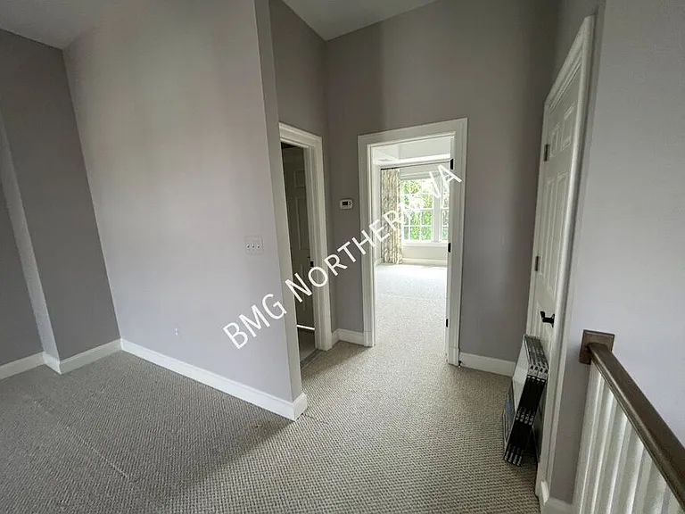 10679 Yorktown Ct — Photo 28