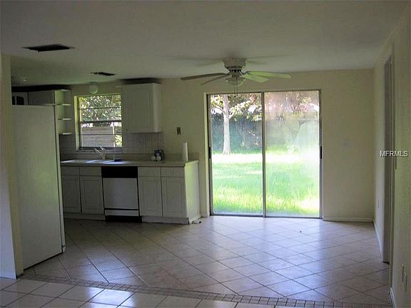 4th image of 3756 San Luis Dr