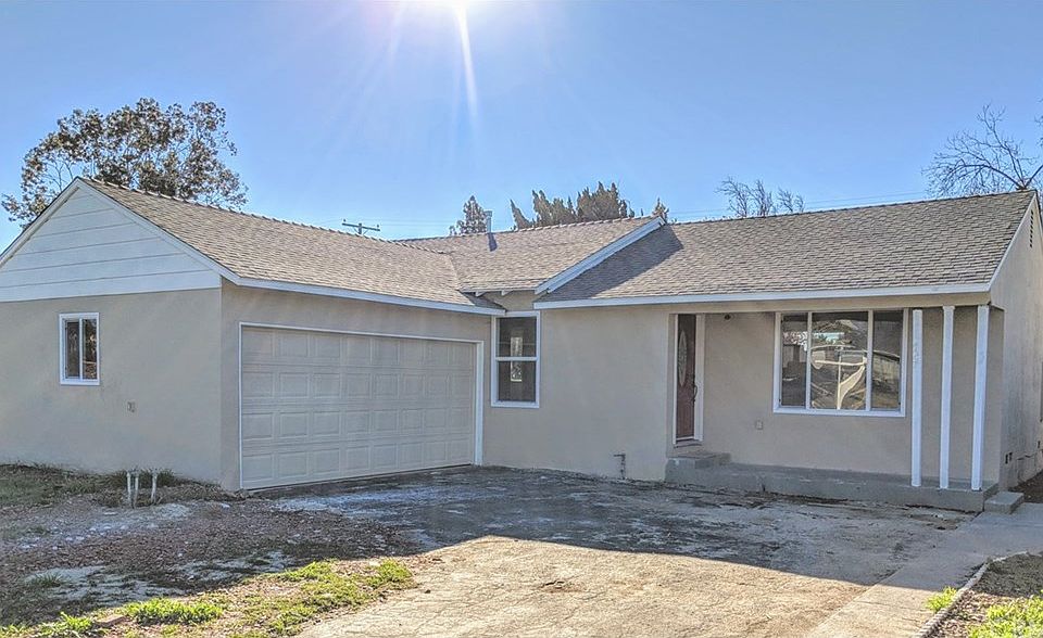 1st image of 727 W Flora St