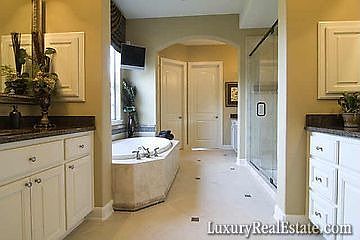 2nd image of 2707 N Cotswold Manor Dr