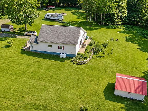 3rd image of 52 Bentler Rd