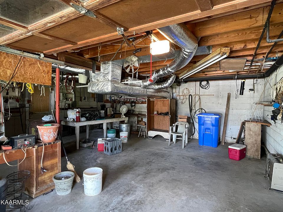 114 Pearl St, Lake City, TN 37769 Zillow