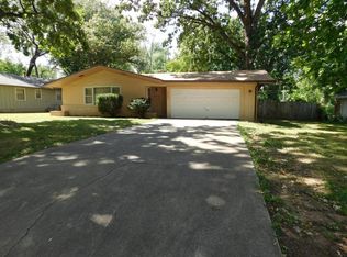 3301 S Dayton Ave, Springfield, MO 65807