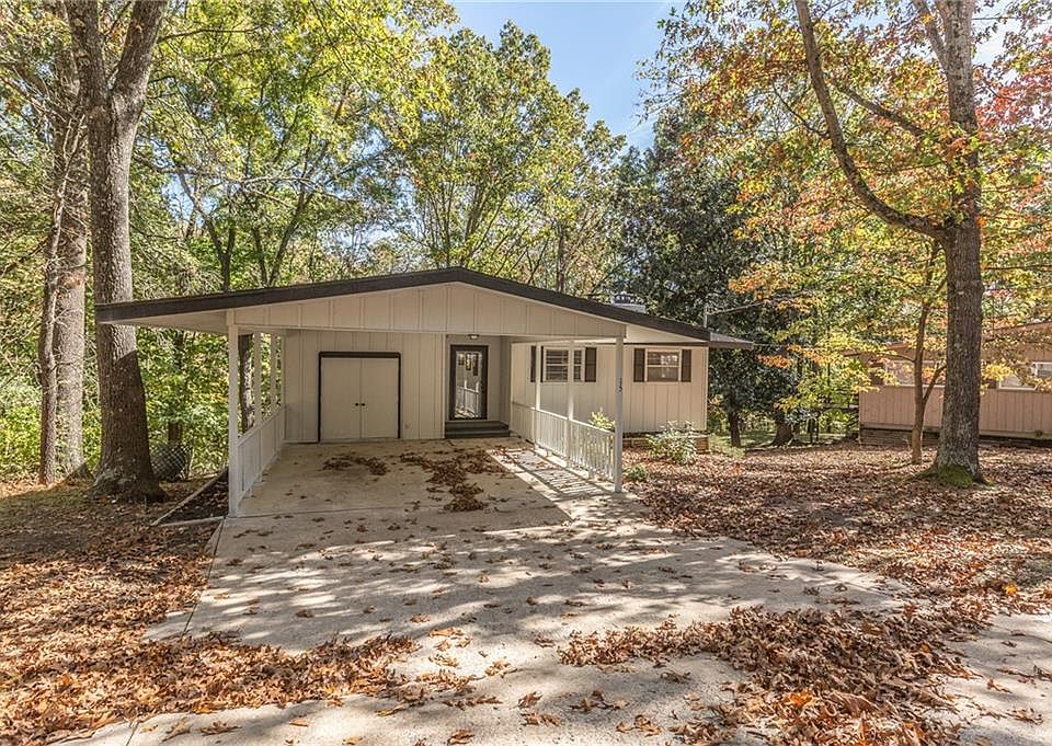 1st image of 15 Hartsfield Ln