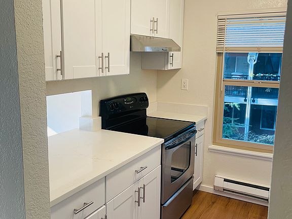 4th image of 12714 NE 118th St APT 4