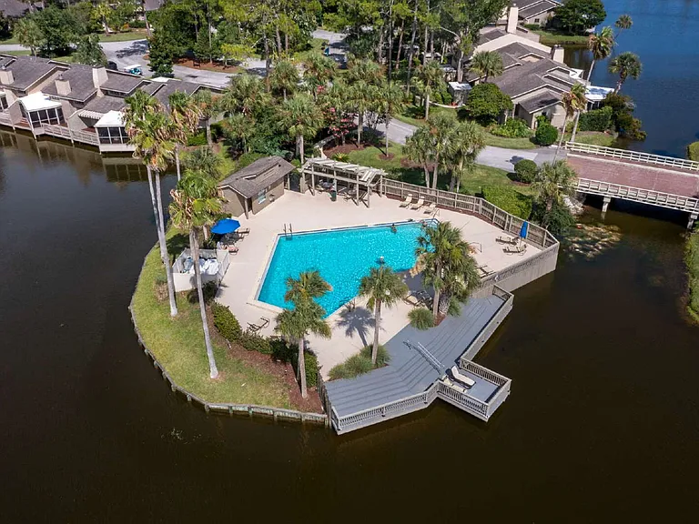 9787 Sawgrass Dr E — Photo 12