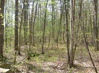 146 Whitins Rd, Sutton, MA 01590