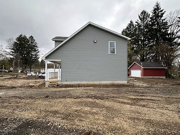 3rd image of 726 Mineral Springs Ave