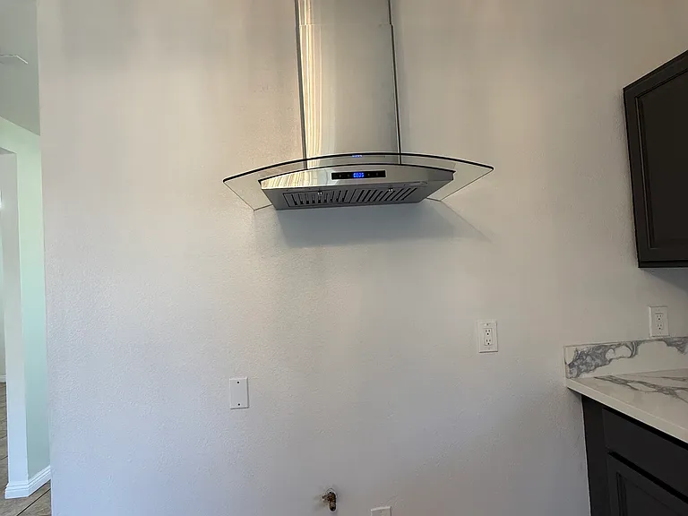 Brand new kitchen range hood!