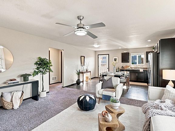 4th image of 850 Diamond Ridge Blvd