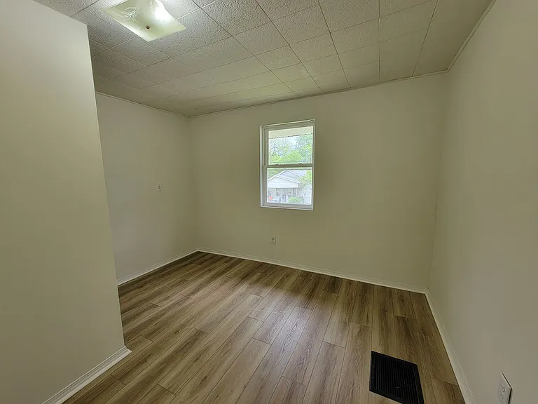2429 S Broadview Dr — Photo 22