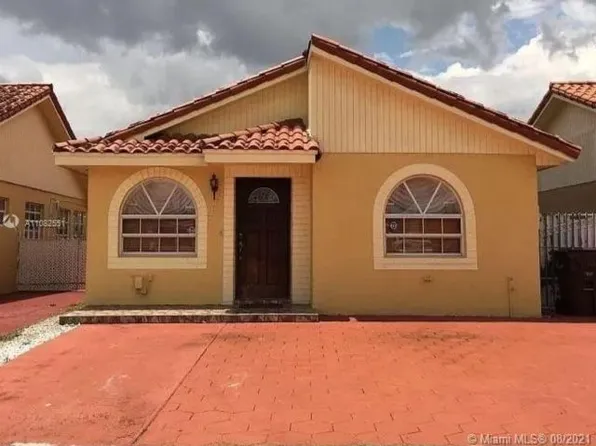 2682 W 74th Ter, Hialeah, FL 33016
