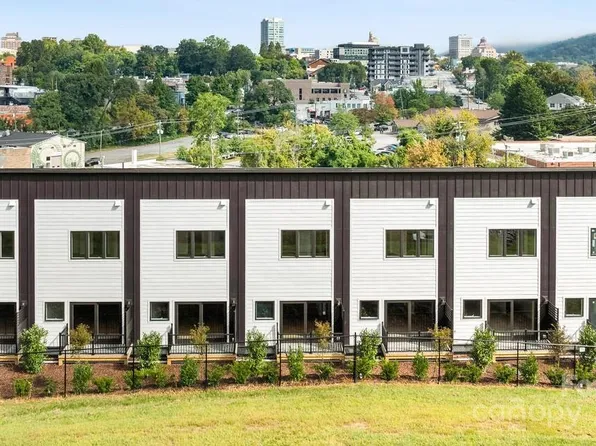 3 Lee Garden Ln #104, Asheville, NC 28801